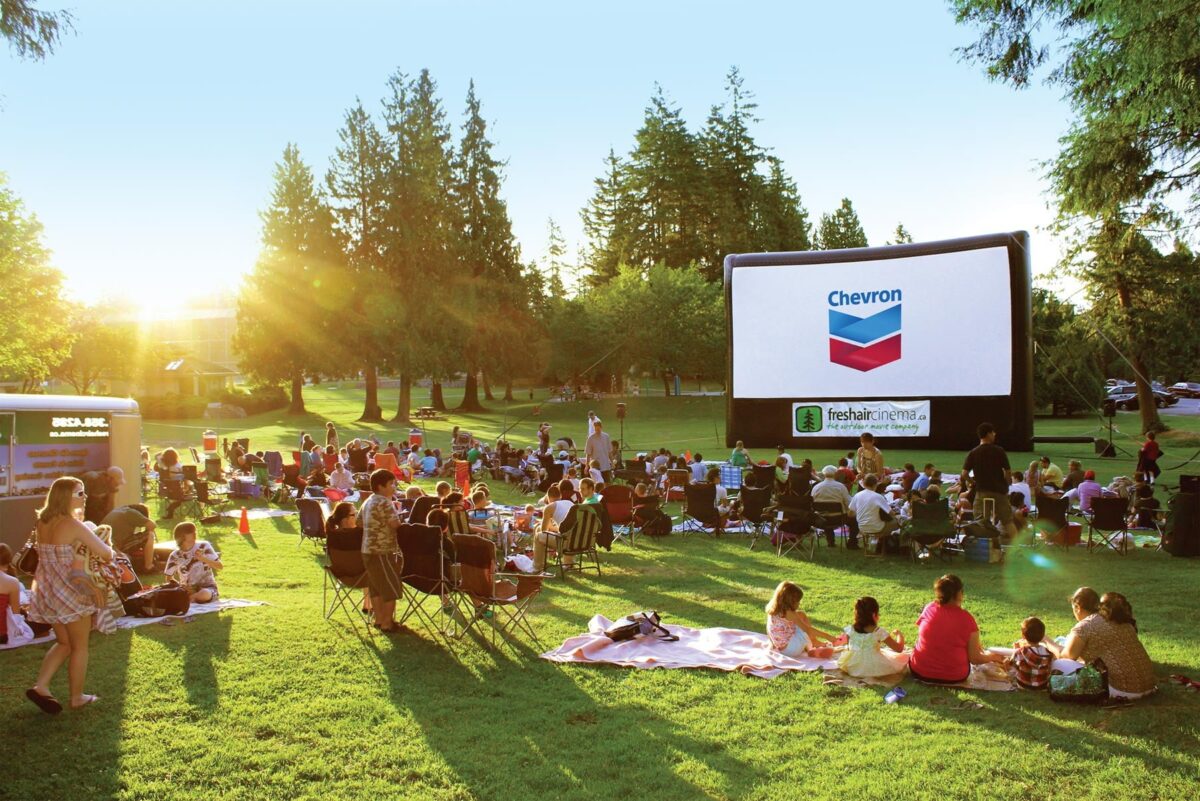 今年夏天，在大温哥华地区，您可以随处免费观看户外电影
